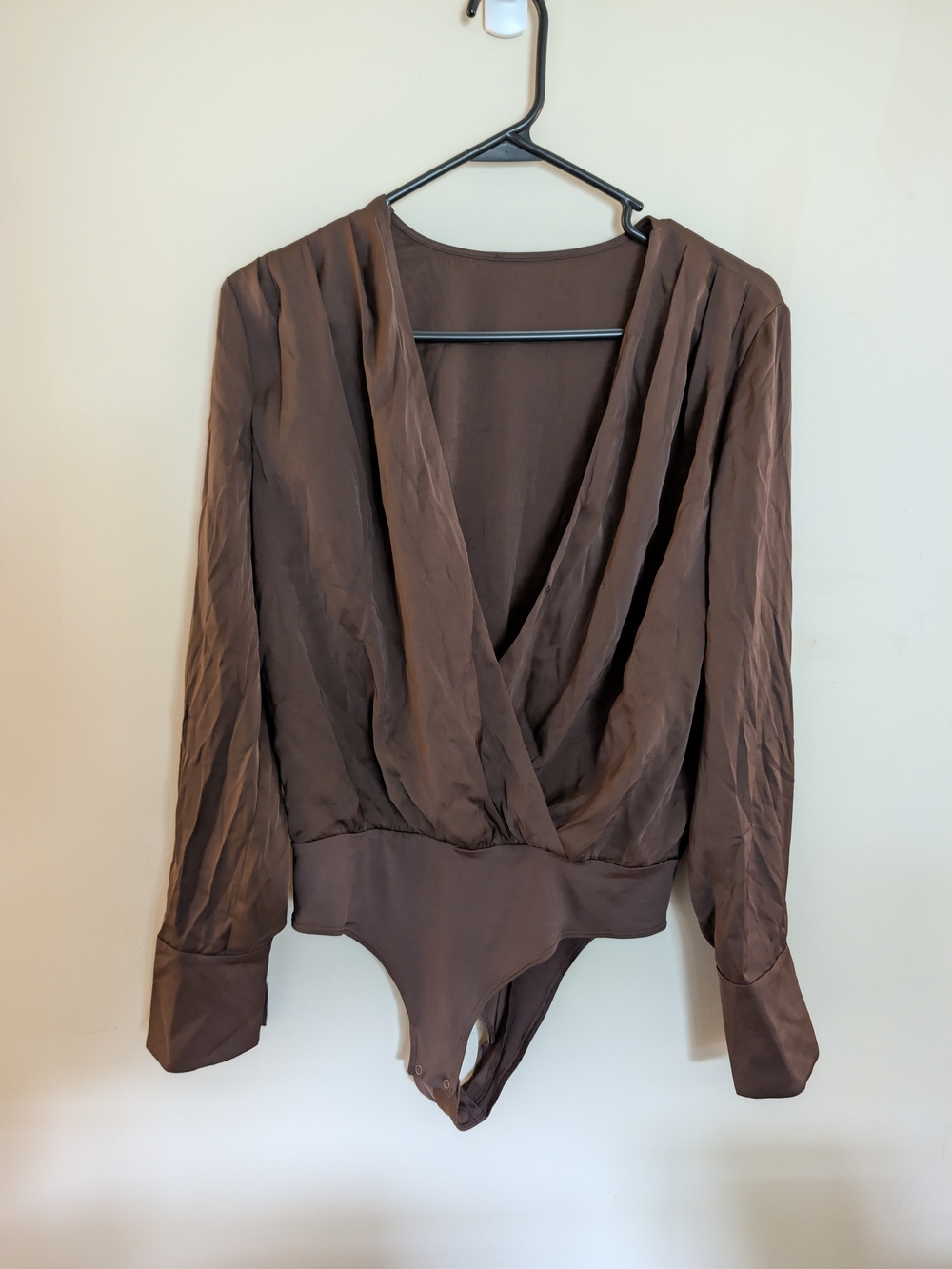 Quince Washable Stretch Silk Surplice Bodysuit Hot Fudge Brown EUC Small